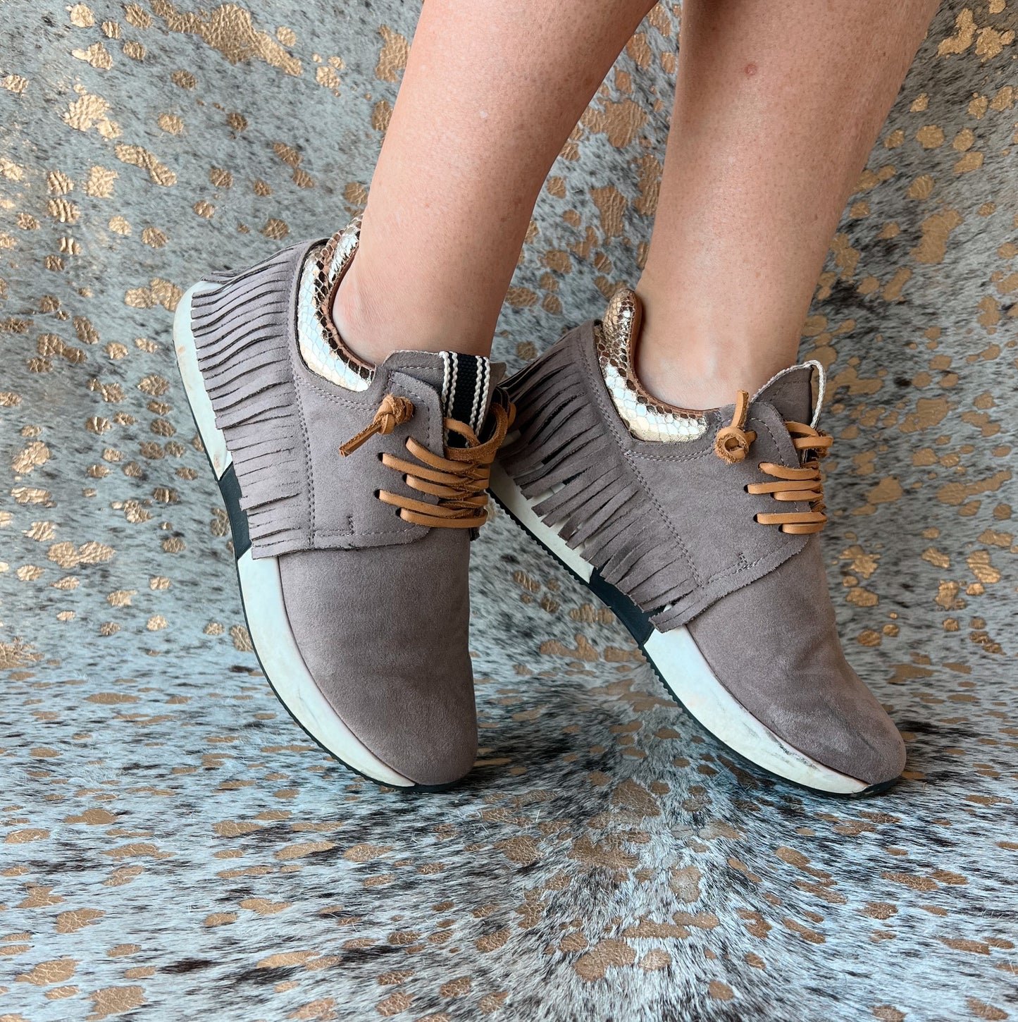 Taupe Pepa Sneaker